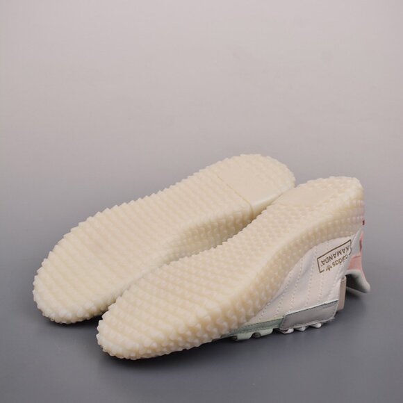Adidas Kamanda Cream Sneakers - Picture 3 of 9